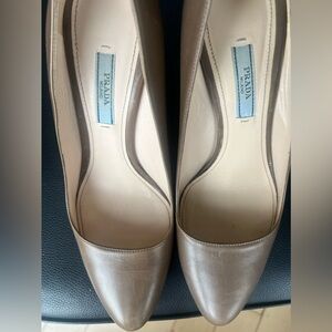 Prada nude heels size 39,5